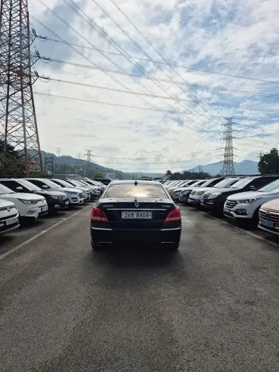 Hyundai Equus