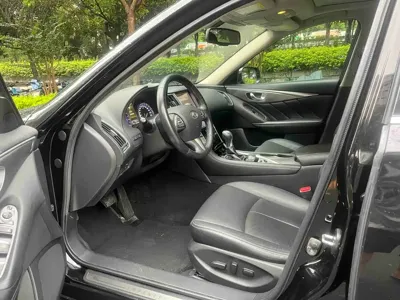 Infiniti Q50L