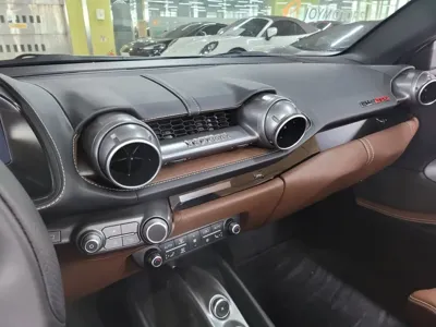 Ferrari 812
