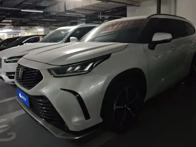 Toyota Crown Kluger