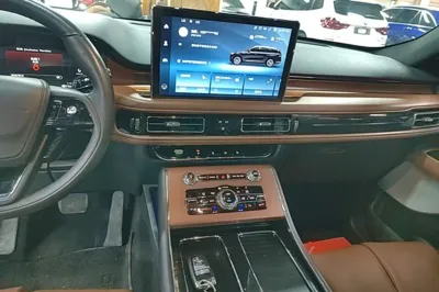 Lincoln Aviator