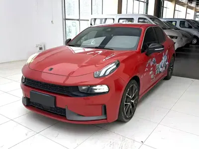 Lynk & Co 03