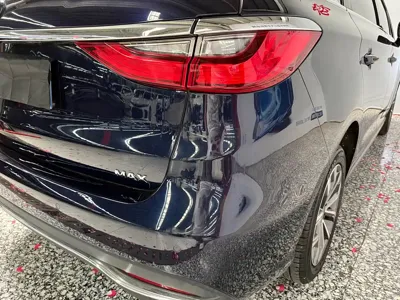 BYD MAX