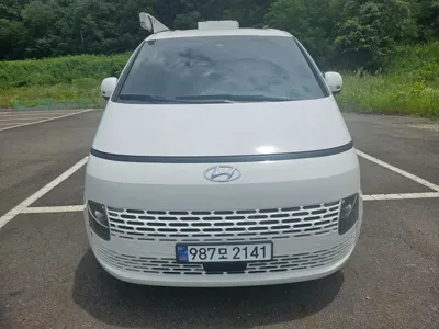 Hyundai Staria
