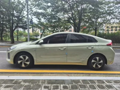 Hyundai Ioniq