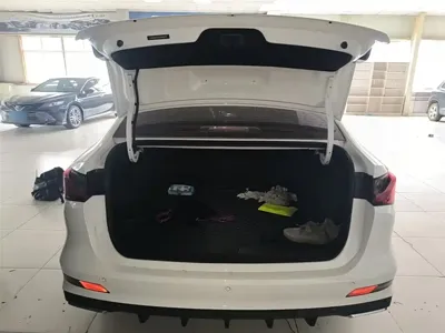 Roewe i5