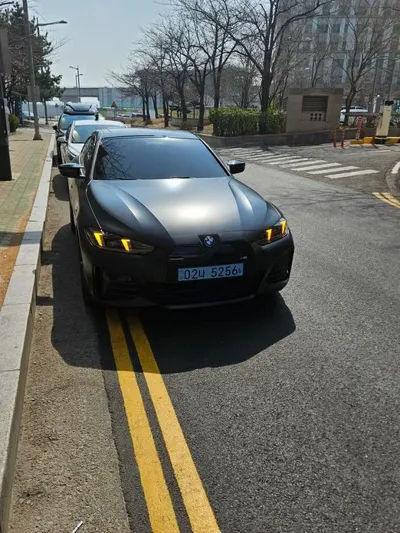 BMW i4