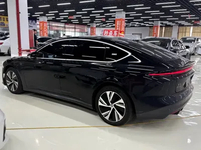 Nio ET5