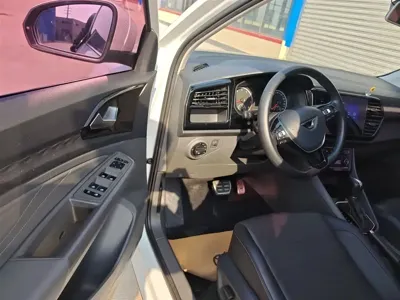 Jetta VS5