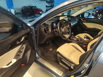 Mazda 3 Axela