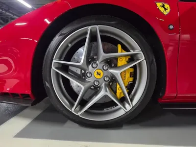 Ferrari F8