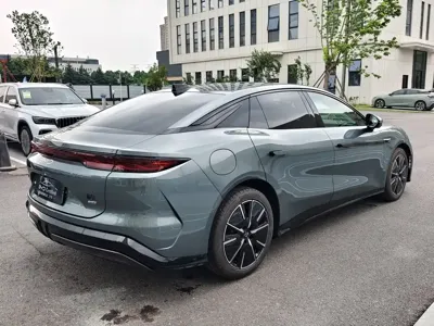 BYD 汉L