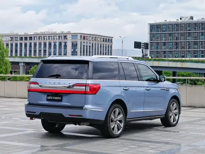 Lincoln Navigator