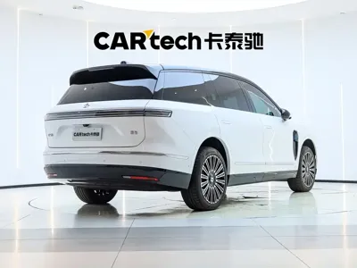 Nio ES8