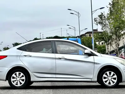 Hyundai Verna