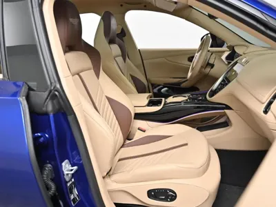 Astonmartin DBX