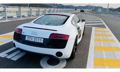 Audi R8