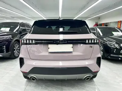 Lynk & Co 06