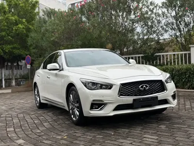 Infiniti Q50L
