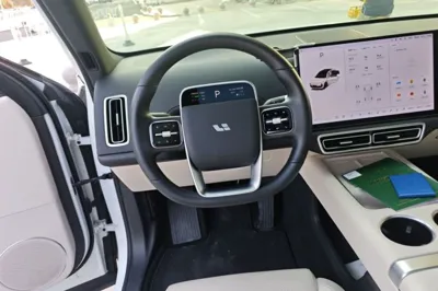 Li Auto L6