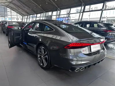Audi S7