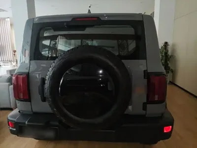 Tank Tank 300