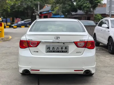 Toyota Reiz