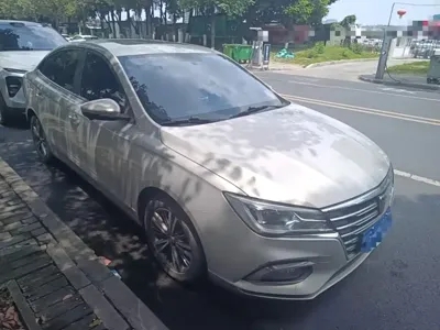 Roewe i5