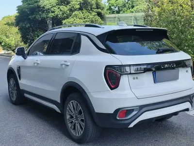 Lynk & Co 01