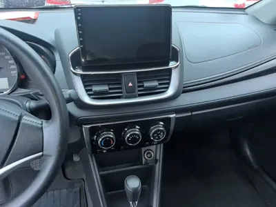 Toyota Yaris L