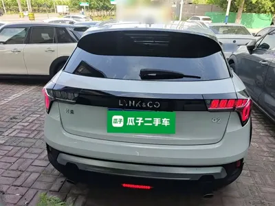 Lynk & Co 02