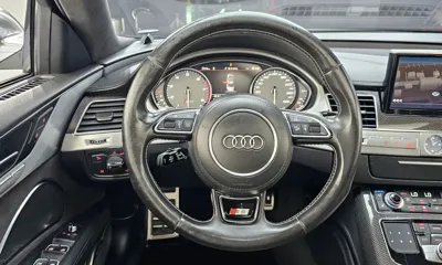 Audi S8