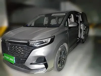 Roewe iMAX8
