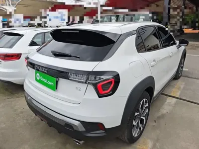 Lynk & Co 02
