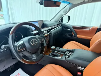 Lexus LX