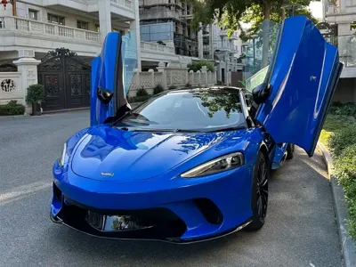 McLaren GT