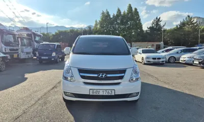 Hyundai Starex