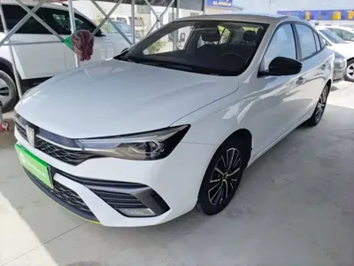 Roewe i5