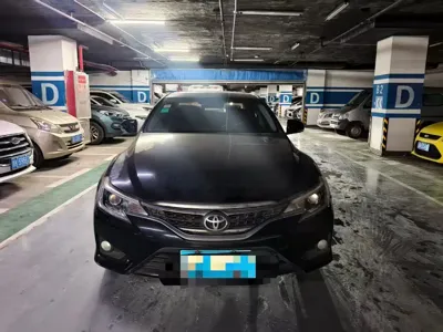 Toyota Reiz