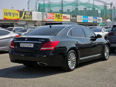 Hyundai Equus