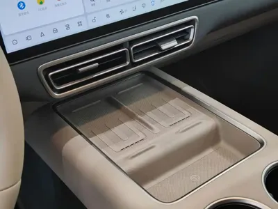 Li Auto Li MEGA
