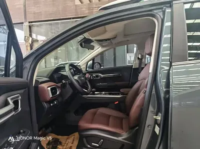 Geely Haoyue