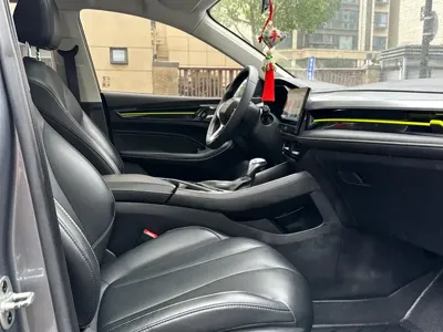 Roewe i5