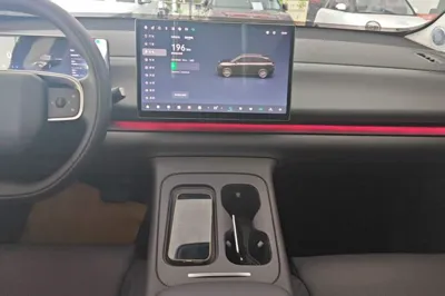 Leapmotor C10