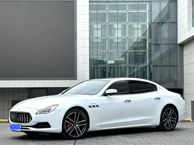 Maserati Quattroporte