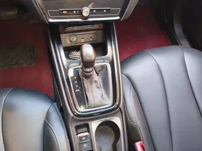 Roewe i5