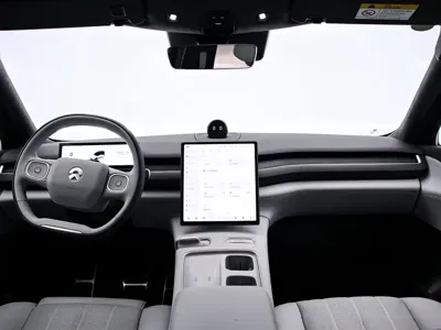 Nio ES8
