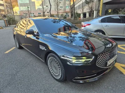 Genesis G90