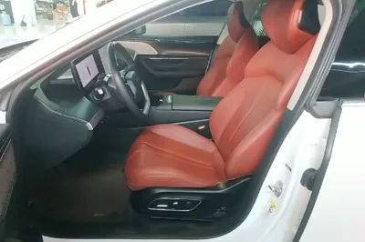 Xpeng P7