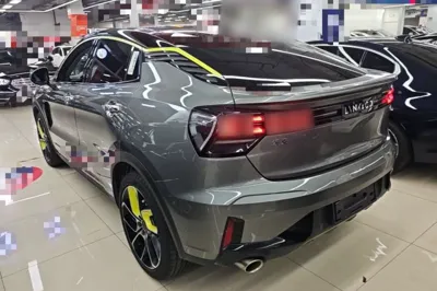 Lynk & Co 05